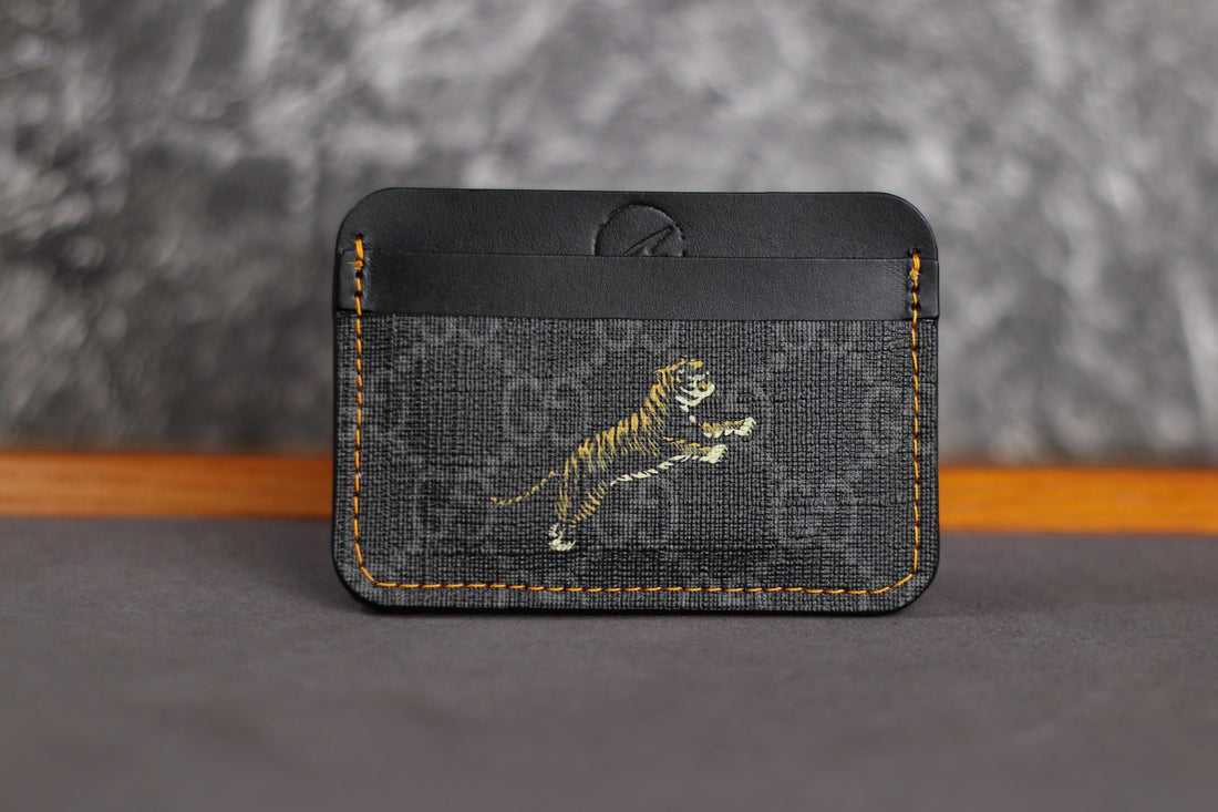 GG Tiger Cardholder