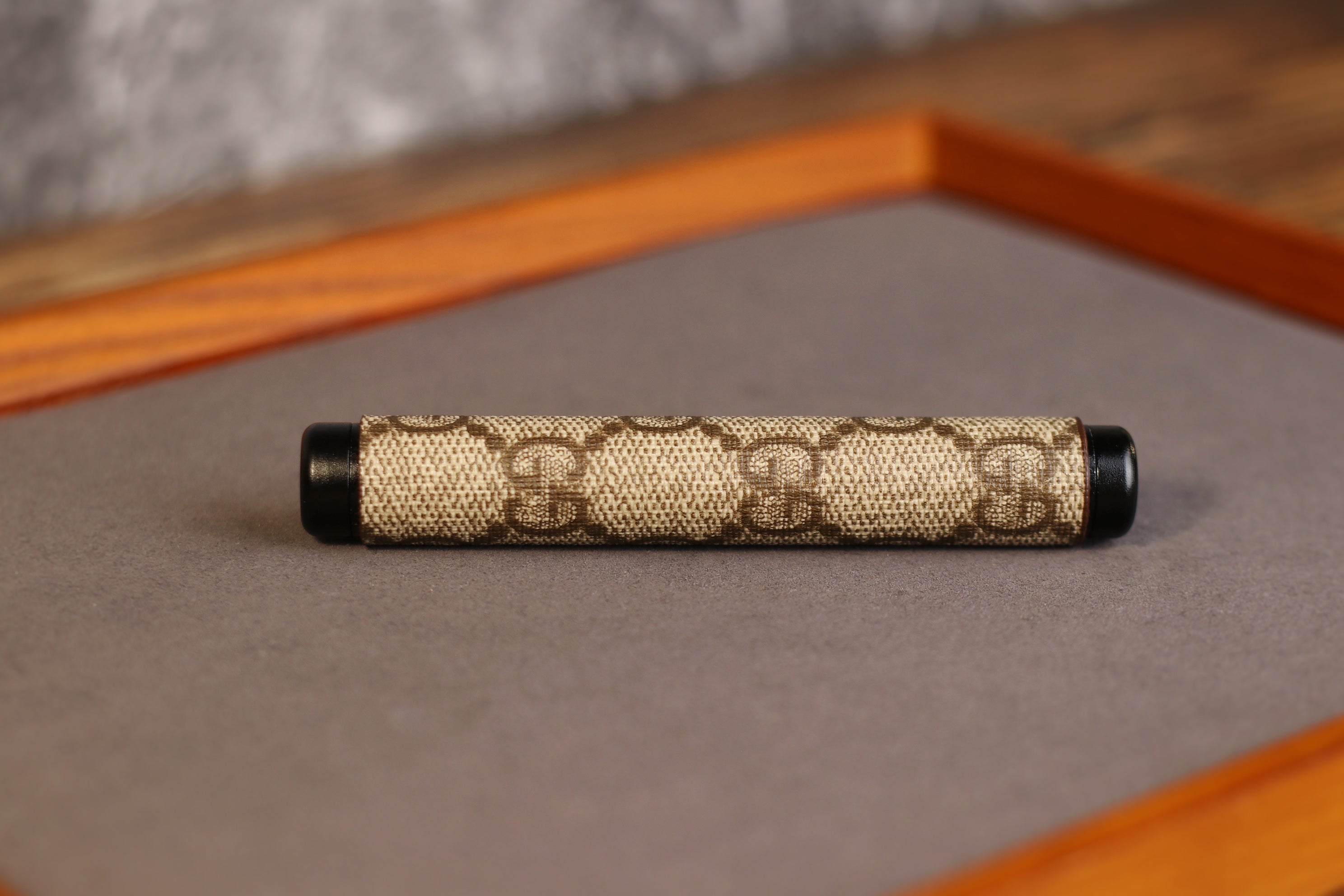 Beige GG Joint Holder