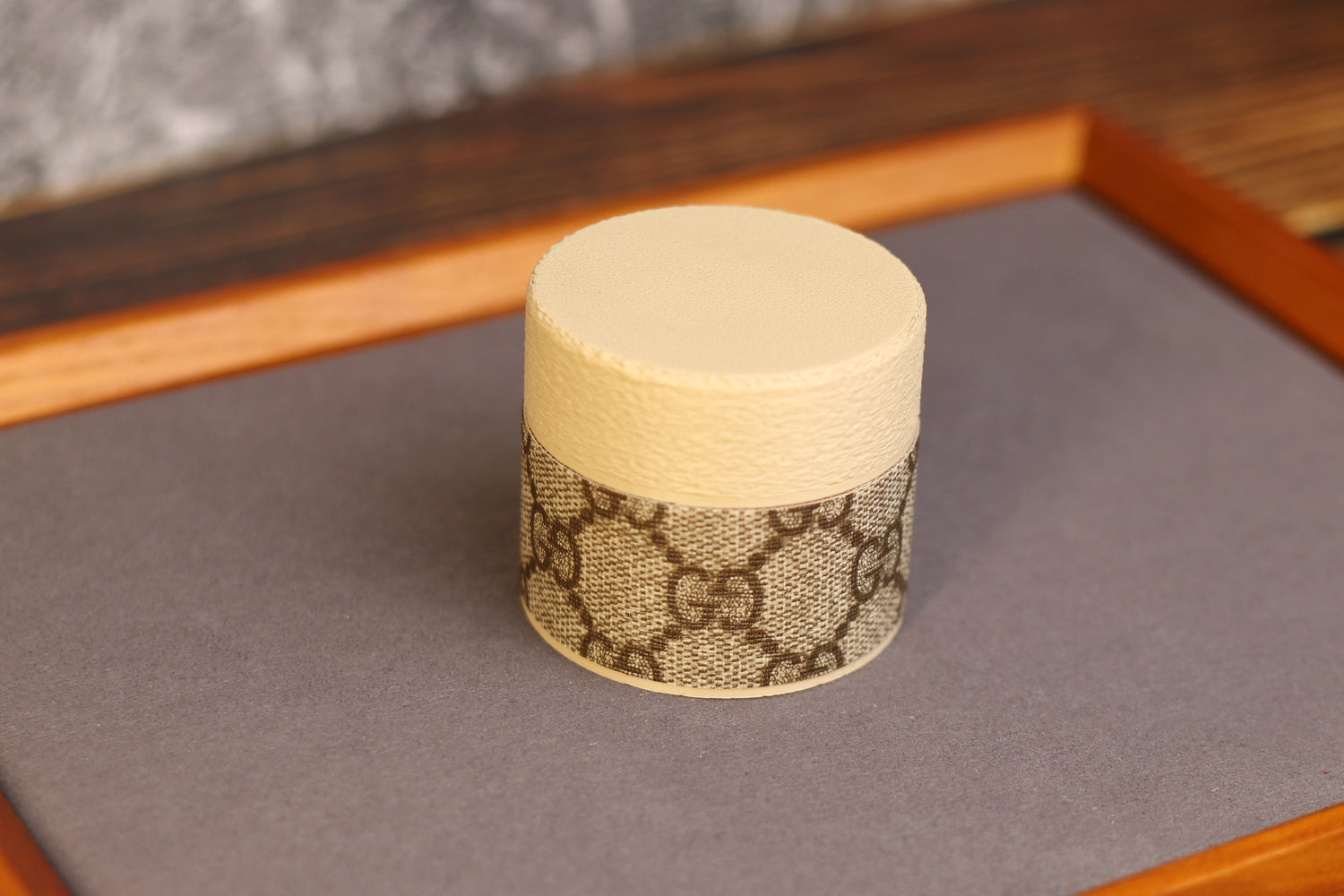 Beige GG RipTip Case