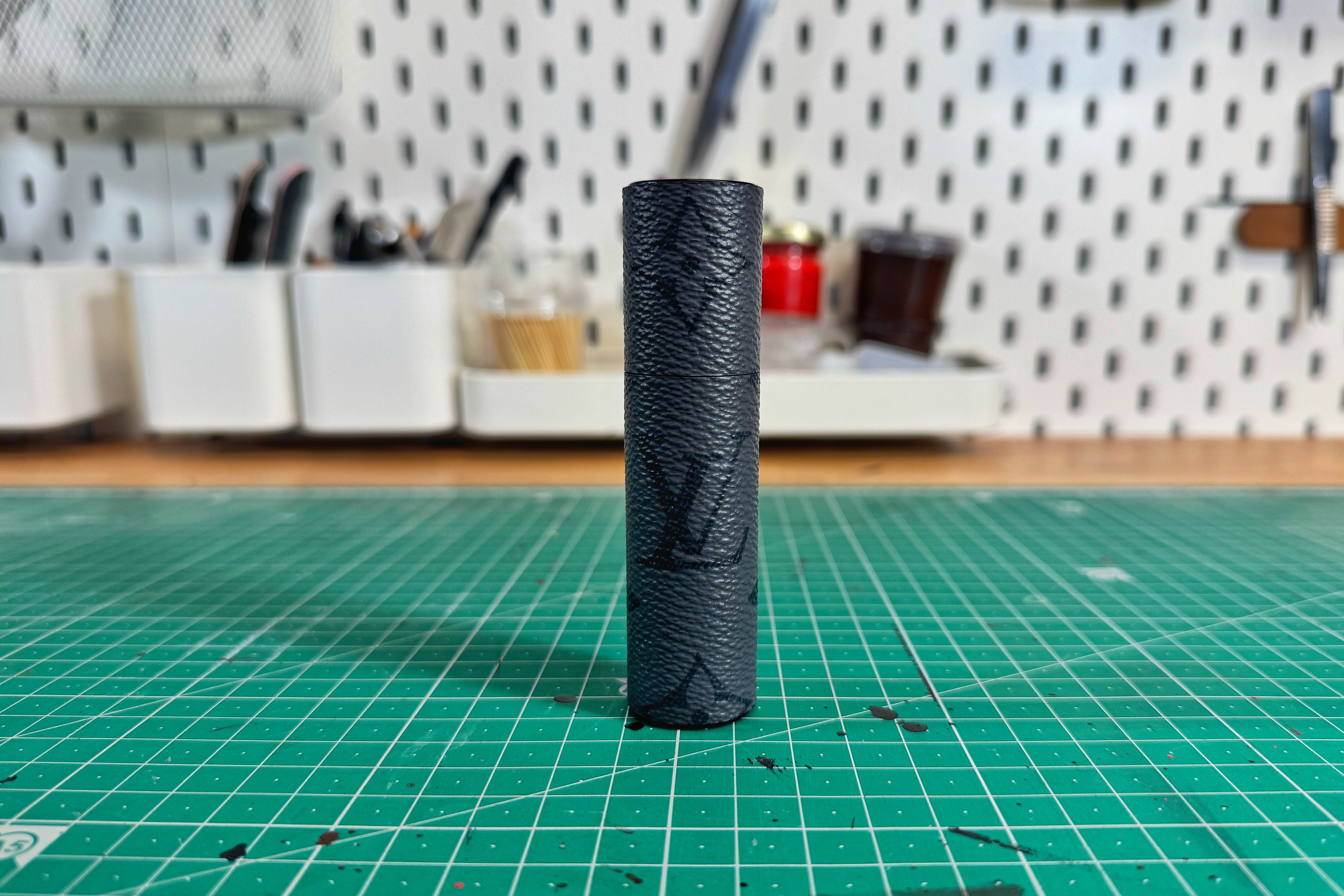 Reverse Eclipse Travel Fragarance Holder