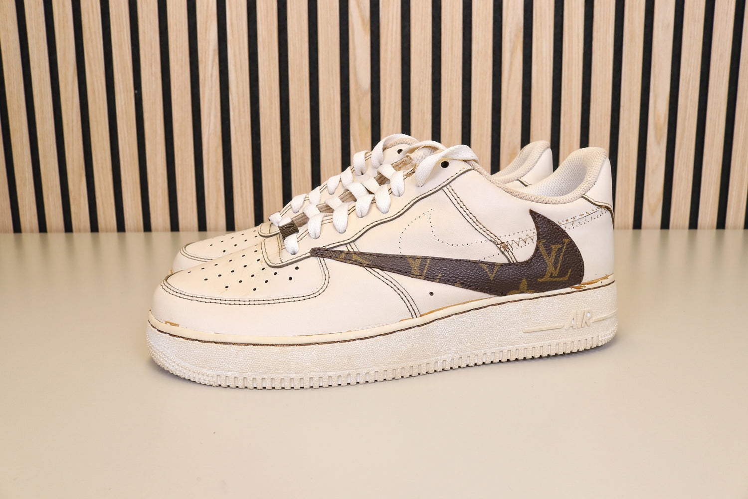 Coffee LV AF1 - Travis swoosh - UK 8.5