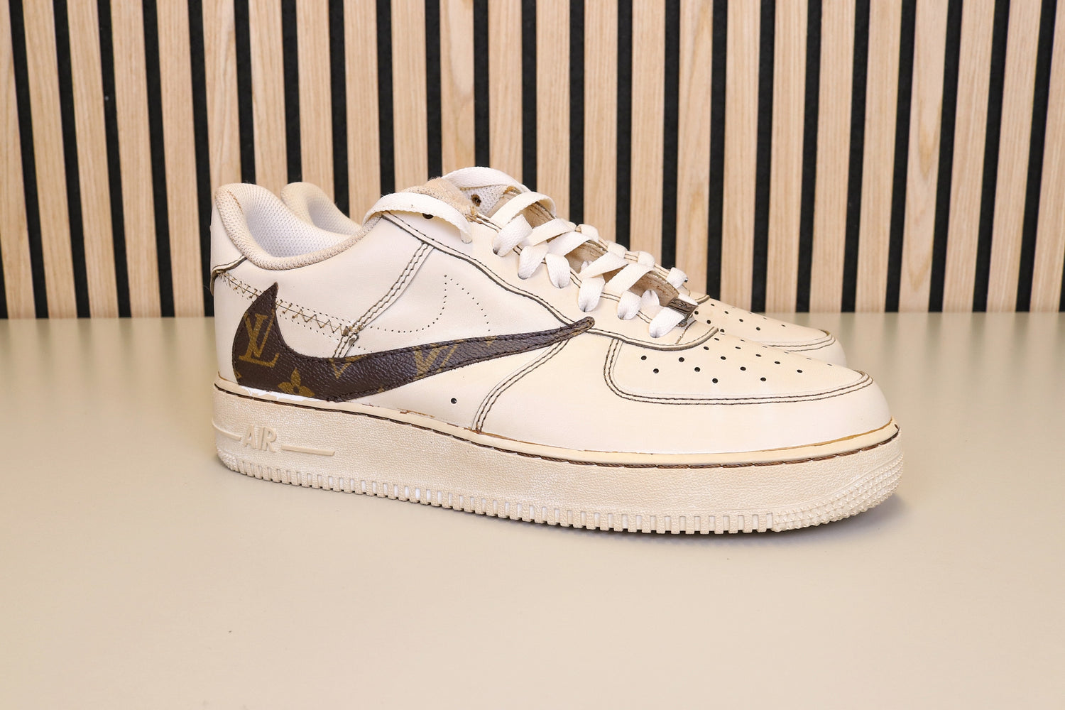 Coffee LV AF1 - Travis swoosh - UK 8.5