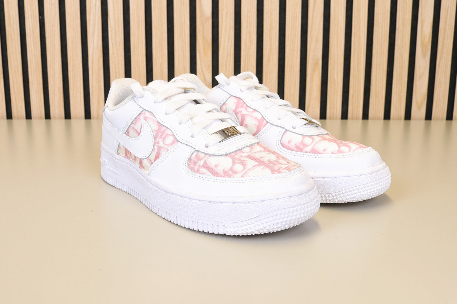 Pink CD AF1 (sides + front) UK 4