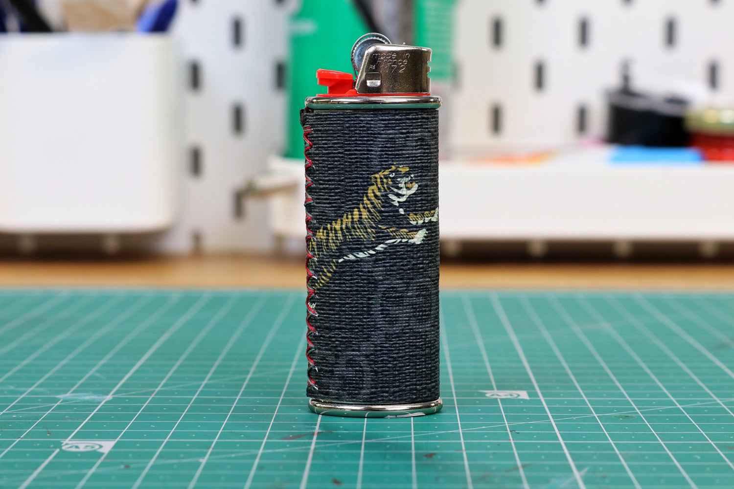 GG Tiger Bic Lighter Case (Red+Green stitch)