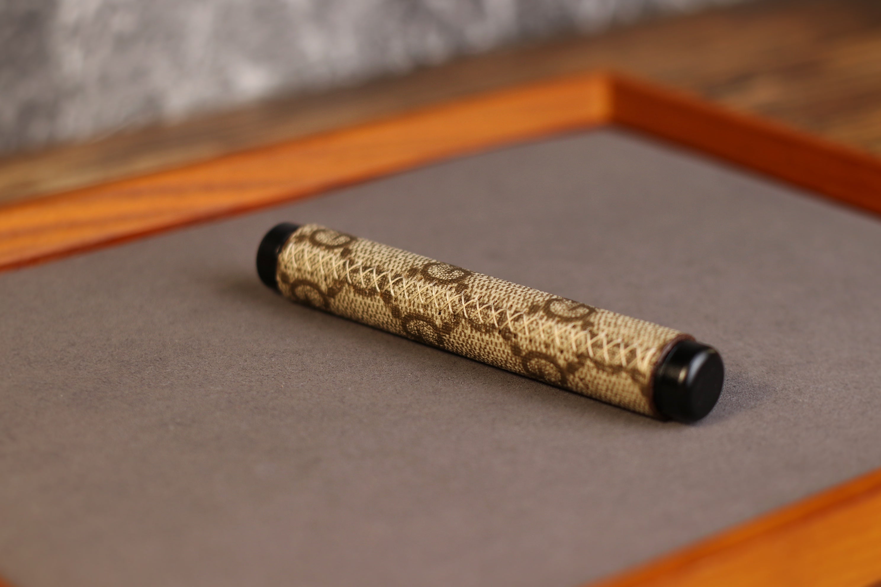 Beige GG Joint Holder