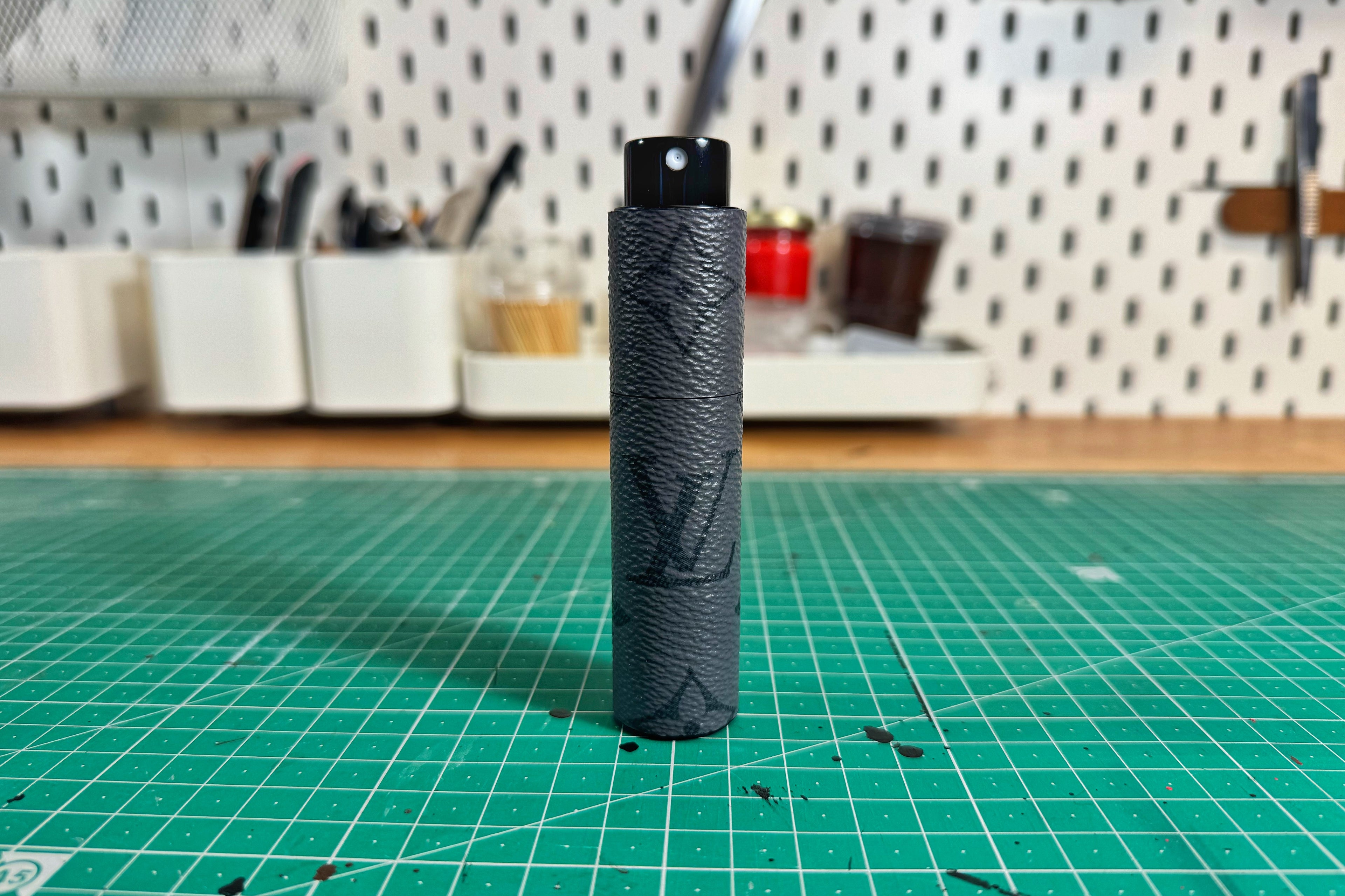 Reverse Eclipse Travel Fragarance Holder