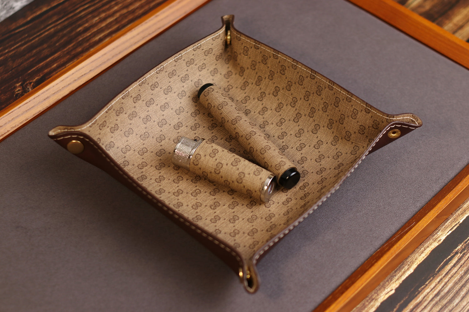 Vintage GG Smoke Set