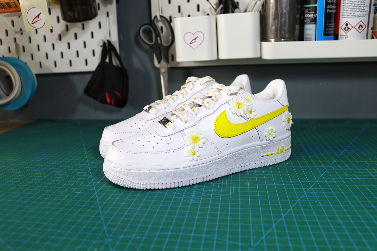 Yellow Daisy AF1