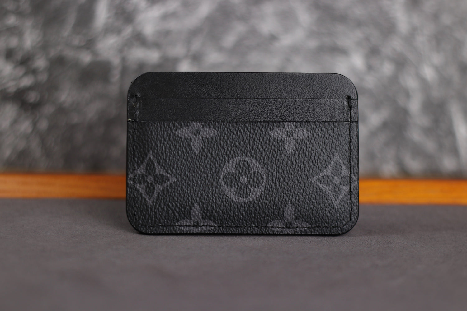 Reverse EM Cardholder