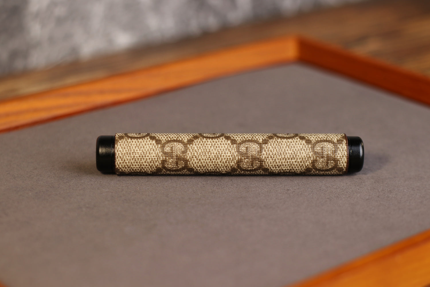 Beige GG Joint Holder