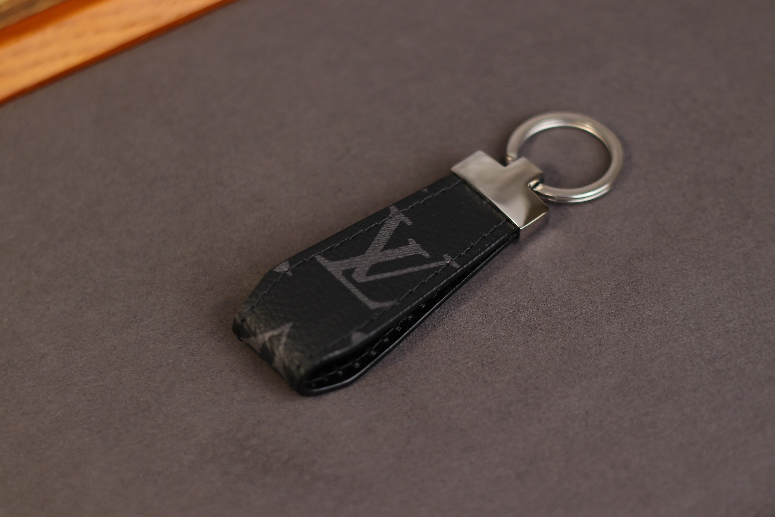 EM Loop Keychain