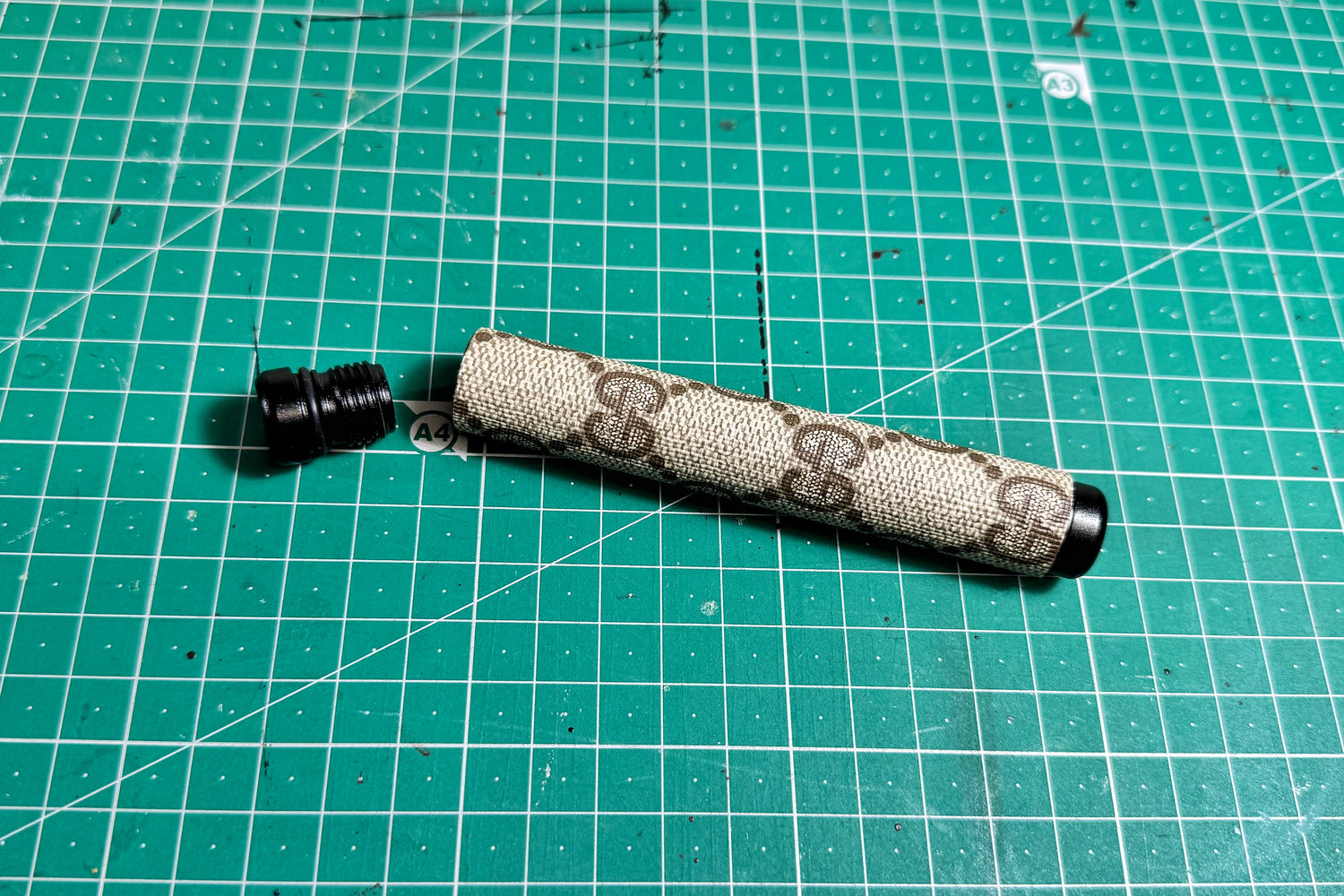 Beige GG Joint Tube