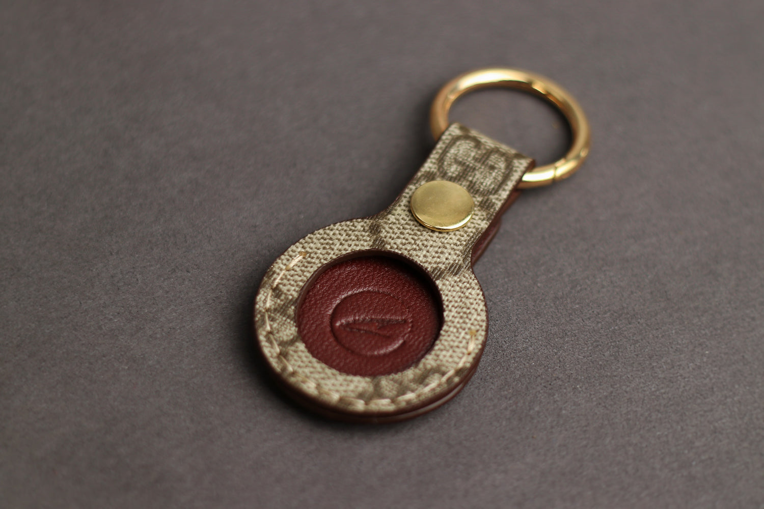 Beige GG AirTag Holder