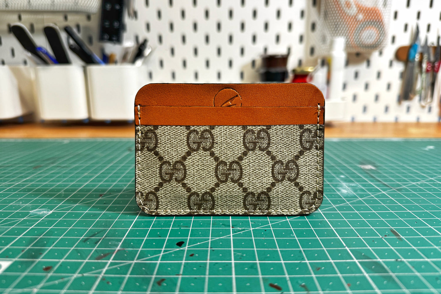 Beige GG Cardholder