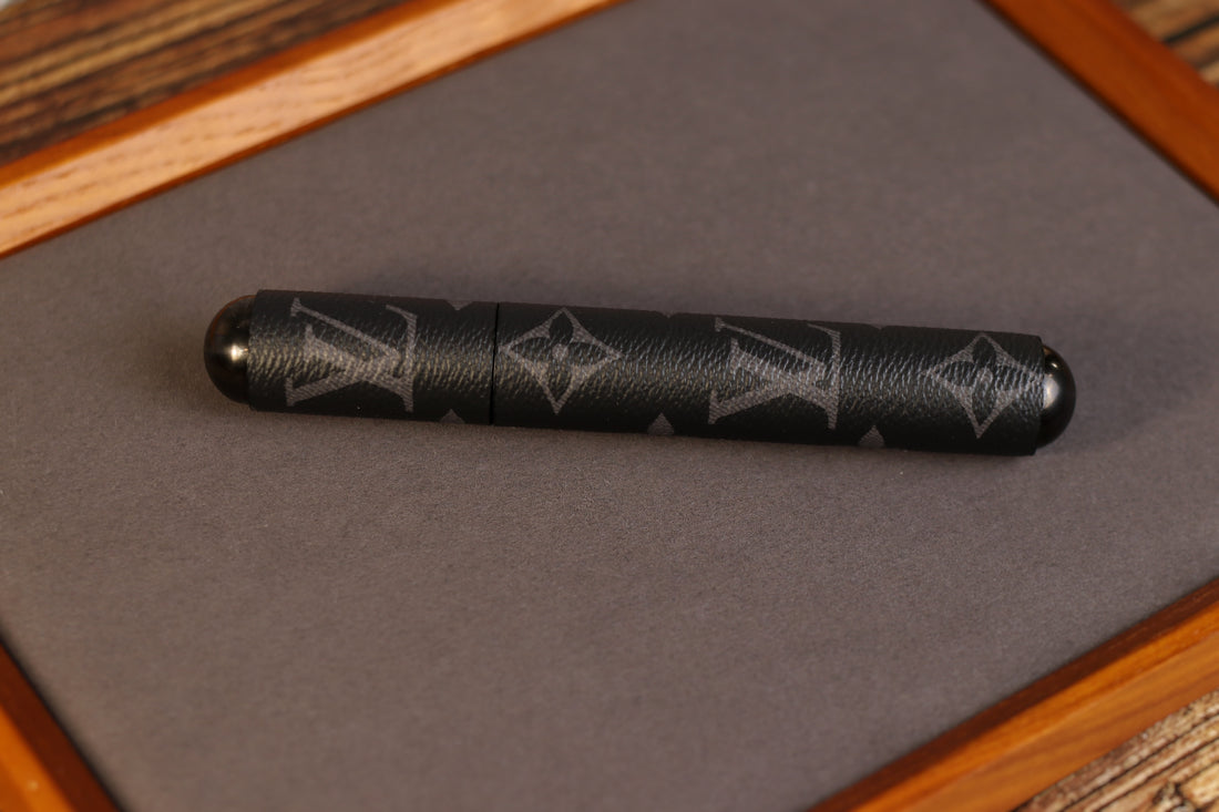 EM Cigar Holder