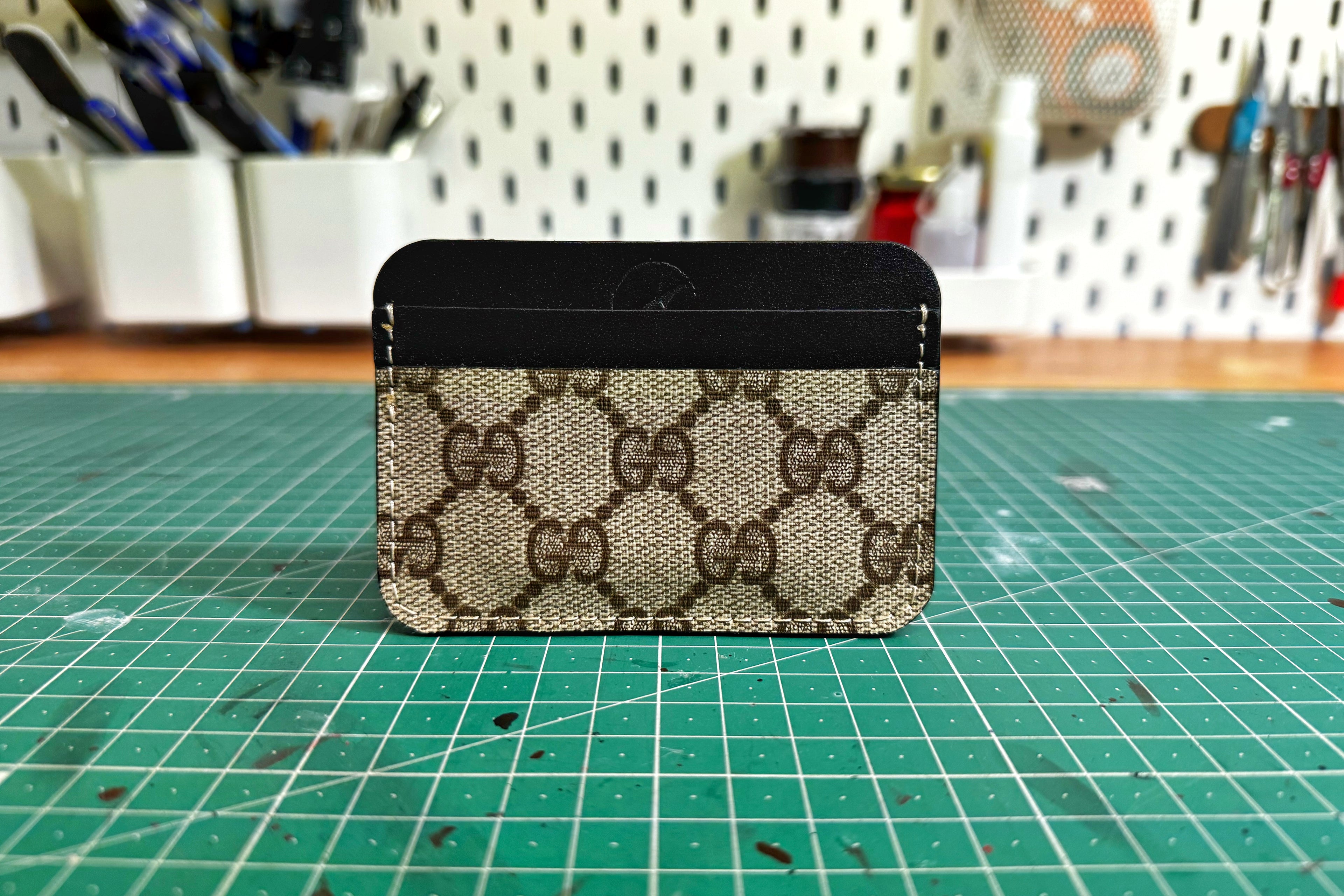 Beige GG Cardholder